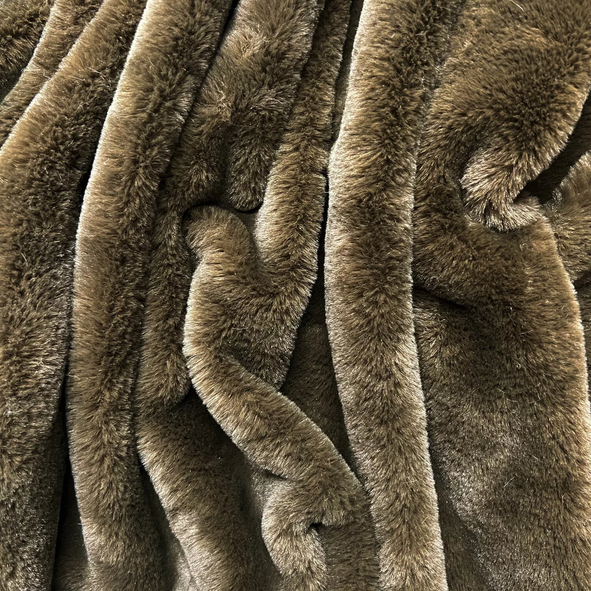 Plush Faux Fur Fabric Soft Luxury Short Pile Material | 150cm Wide